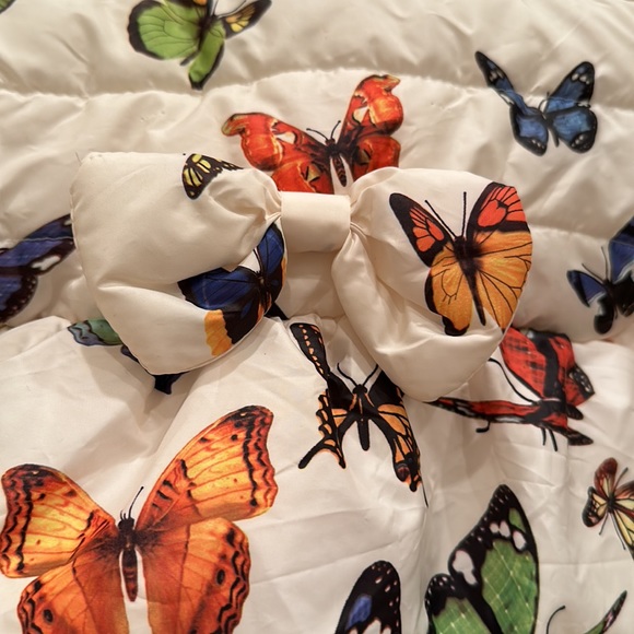 Infant Girl’s Lined Butterfly Puffer Coat Sz 6 months - Picture 13 of 16